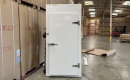 Walk In Cooler White Door With Frame NSF  DOO1